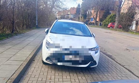 Zamknęli go w mieszkaniu i pobili do nieprzytomności