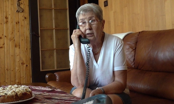 Fałszywy policjant, wypadek drogowy, którego nigdy nie było – oszuści zakładają różne maski, piszą nieprawdziwe scenariusze, poszkodowani tracą oszczędności życia