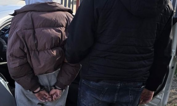 Bili, kopali i przypalali papierosem. Policjanci z Gdańska zatrzymali trzy osoby, które znęcały się nad 15-latkiem