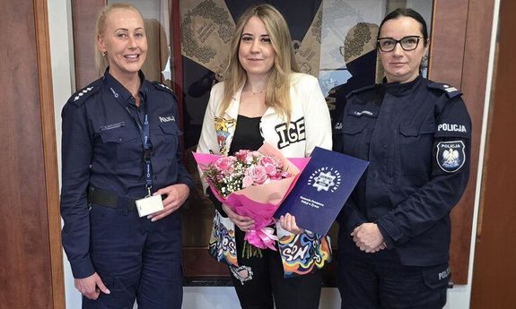 Wielkie zaangażowanie i wzorowa postawa obywatelska. 80-latka bezpiecznie wróciła do domu