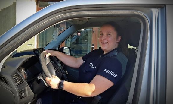 Mężczyzna wszedł do lasu i zasłabł. Zaginionego odnalazła dzielnicowa