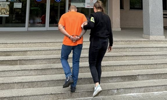 Areszt dla 31-latka za posiadanie narkotyków i zmuszanie nieletnich do określonego zachowania
