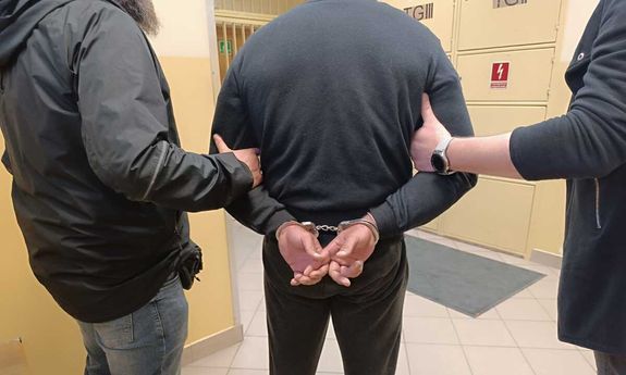 Krakowscy policjanci zatrzymali dwóch dilerów oraz zabezpieczyli blisko 50 kg narkotyków. Ich czarnorynkowa wartość przekracza 2 mln zł