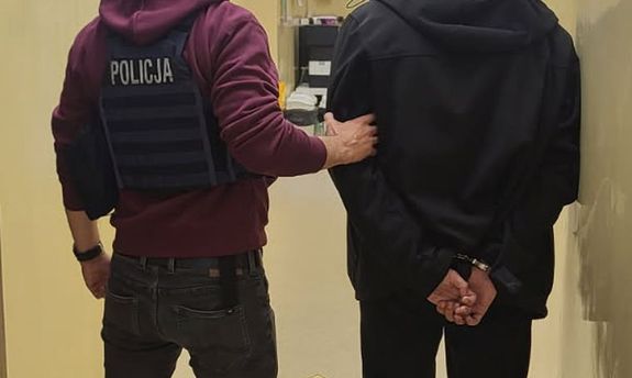 Zaatakowali kierowcę taksówki niebezpiecznym narzędziem. Dwóch 16-latków zatrzymanych