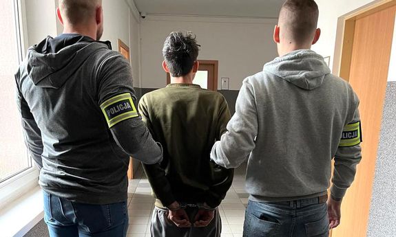 Nielegalni imigranci z Pakistanu oraz Gruzin zatrzymani przez bydgoskich policjantów