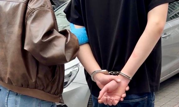 17-letni "odbierak" zatrzymany dzięki policjantowi, który rozpoznał go w galerii handlowej, po publikacji jego wizerunku w mediach społecznościowych