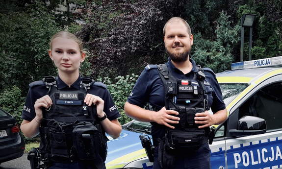 Błyskawiczna reakcja policjantów uratowała życie 3-dniowego noworodka. Liczyły się sekundy