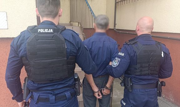 Bił psa metalową rurką. 62-latek zatrzymany przez policjantów