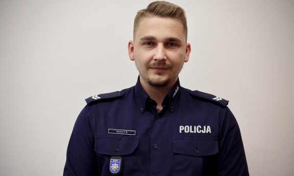 Policjant po raz drugi pomógł tej samej kobiecie