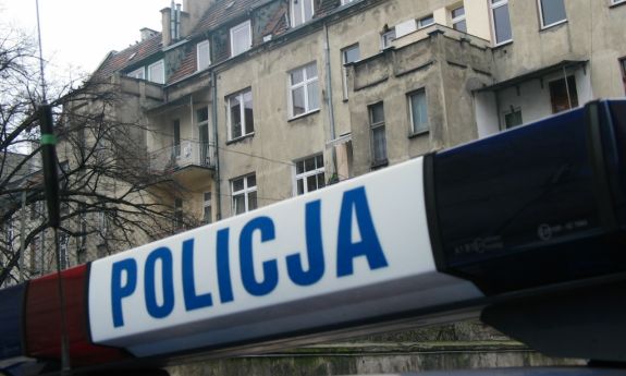Telefon, presja, pożyczka. Tak oszuści kradną oszczędności