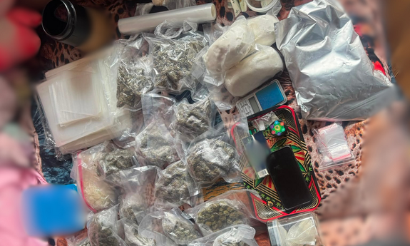 Krakowscy policjanci zabezpieczyli prawie 5 kilogramów narkotyków