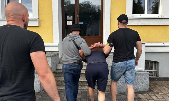 Mieszkanka powiatu śremskiego straciła 413 tysięcy złotych - jeden ze sprawców został zatrzymany