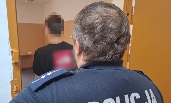 Kryminalni zatrzymali 19-latka podejrzanego o współudział w oszustwie