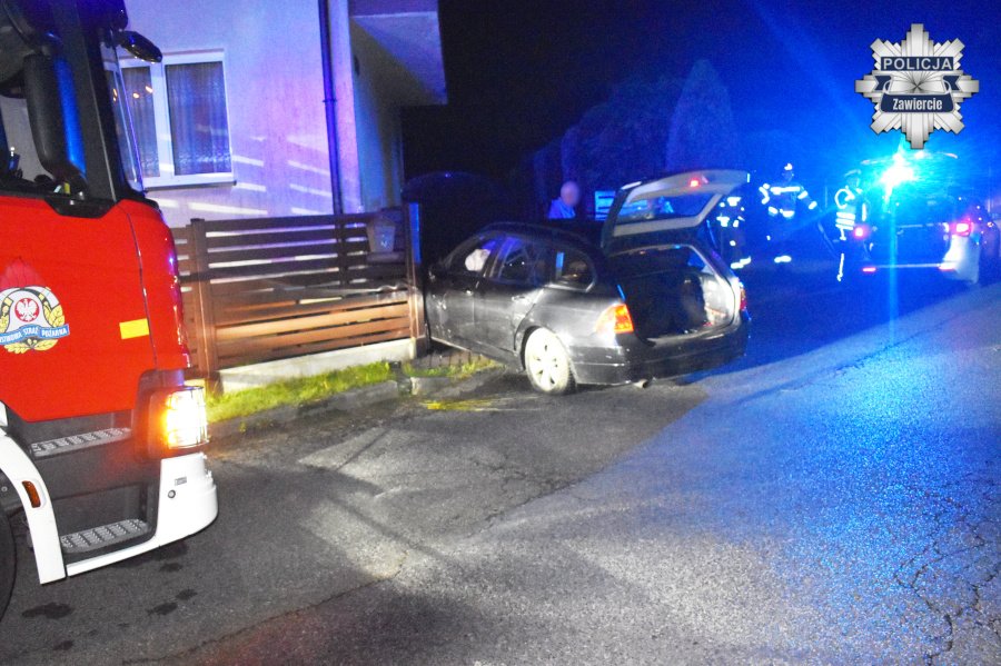 Pijany wjechał w ogrodzenie. Policjanci wnioskują o wydalenie mężczyzny z terytorium RP