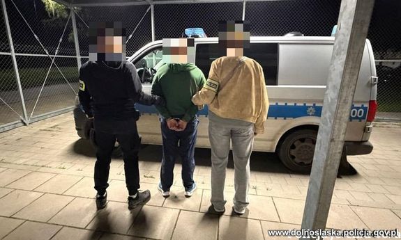 Pozostawił miny przeciwpiechotne przy galerii handlowej - został zatrzymany przez jeleniogórskich policjantów