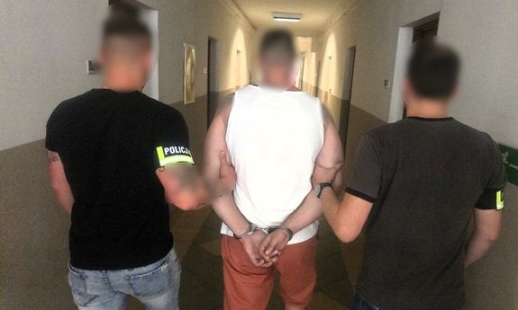 Odebrał pieniądze od seniora. Usłyszał zarzuty