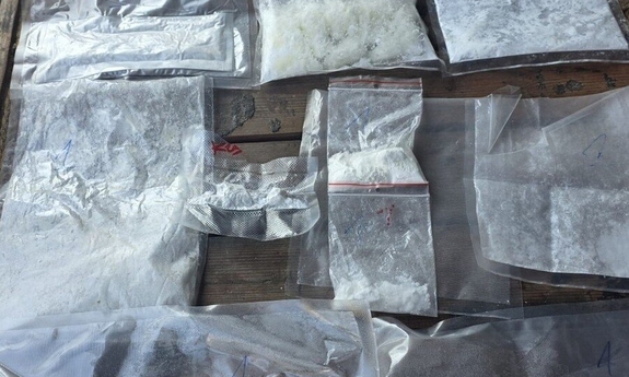 Kilogramy narkotyków ukryte w pomieszczeniach gospodarczych. Wspólna realizacja policjantów z Kłodzka i Wrocławia