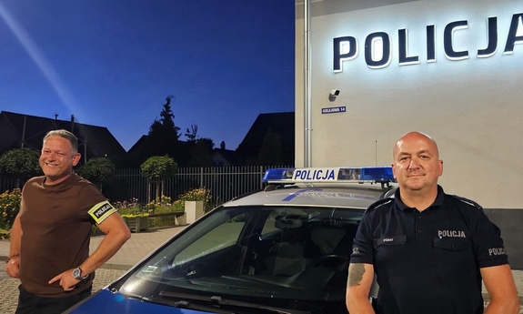 Policjanci z Zawadzkiego uratowali życie nieprzytomnemu mężczyźnie - liczyła się każda minuta