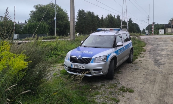 Dzielnicowi odnaleźli zaginionego 75-latka, którego zdrowie i życie było zagrożone