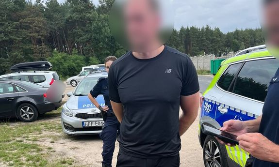 Udaremniona ustawka i atak po pomyłce. Policjanci dwukrotnie powstrzymali agresję pseudokibiców