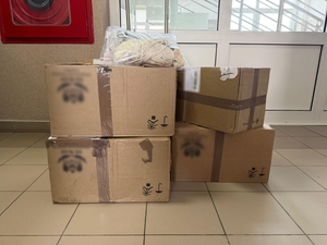 Udaremniony przemyt papierosów z powietrza – dwóch mężczyzn z zarzutami i 3-miesięcznym aresztem