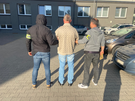 Kolejne osoby zatrzymane w związku z nierzetelnym wystawianiem faktur