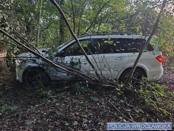 Skradziony Mercedes o wartości 200 tys. złotych odzyskany przez wrocławskich policjantów