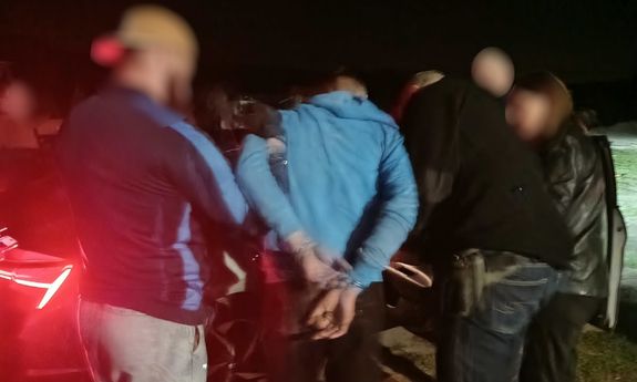 Potrącił dziecko na przejściu, zignorował cztery sądowe zakazy - 25-latek zidentyfikowany, zatrzymany i tymczasowo aresztowany