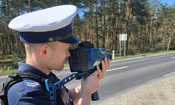 Policjant z Polkowic po służbie uratował seniora