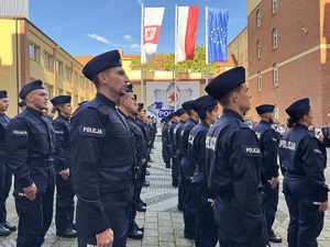 Wręczenie medali za długoletnią służbę oraz ślubowanie nowych policjantów