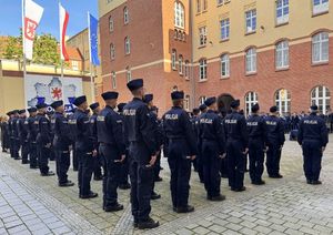 Wręczenie medali za długoletnią służbę oraz ślubowanie nowych policjantów