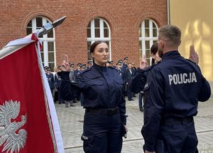 Wręczenie medali za długoletnią służbę oraz ślubowanie nowych policjantów