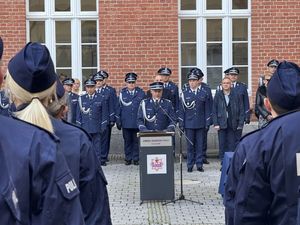 Wręczenie medali za długoletnią służbę oraz ślubowanie nowych policjantów