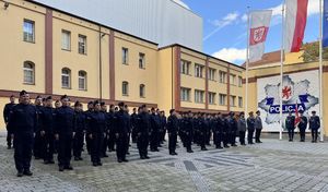 Wręczenie medali za długoletnią służbę oraz ślubowanie nowych policjantów