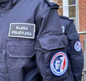 Wręczenie medali za długoletnią służbę oraz ślubowanie nowych policjantów