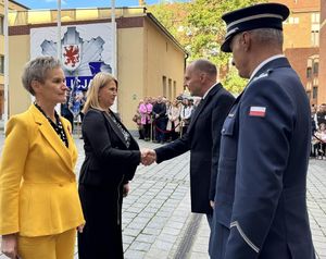 Wręczenie medali za długoletnią służbę oraz ślubowanie nowych policjantów