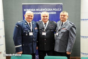 Wspólne zdjęcie komendantów Policji z Polski i Niemiec.
