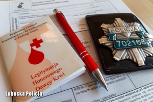odznaka i legitymacja honorowego dawcy krwi