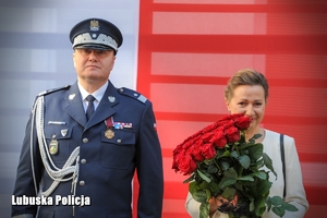 Nadinspektor Jarosław Pasterski z żoną.