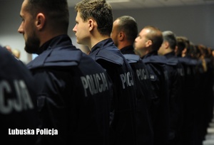 Policjanci ślubujący