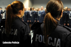 Policjanci ślubujący