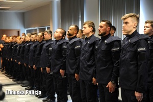 Policjanci ślubujący