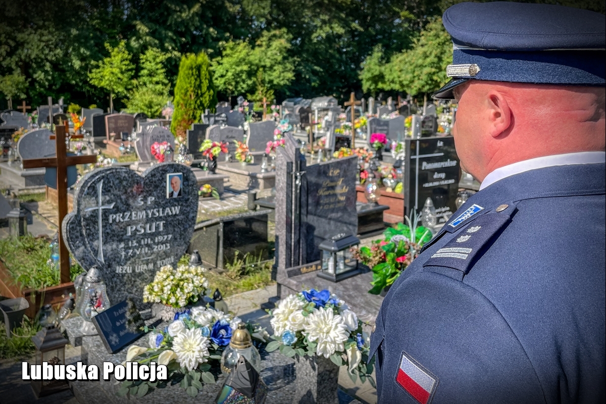 Sierżant Sztabowy Przemysł Psut Zginął Na Służbie 10 Lat Temu ...