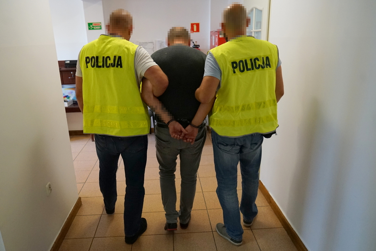 Areszty Za Oszustwa Na Ponad Milion Złotych Policjapl Portal Polskiej Policji 9809