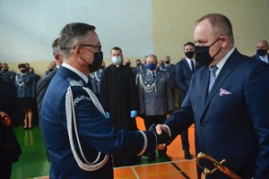 Komendant Wojewódzki Policji w Łodzi nagradza funkcjonariusza