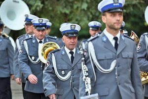 policjanci z orkiestry policyjnej