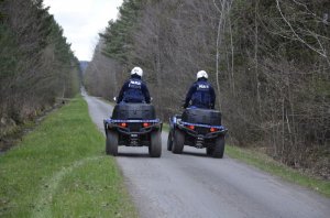 Mazowieccy policjanci na quadach podczas poszukiwań osoby zaginionej