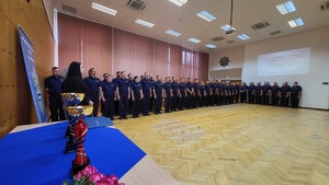 zbiórka funkcjonariuszy w sali