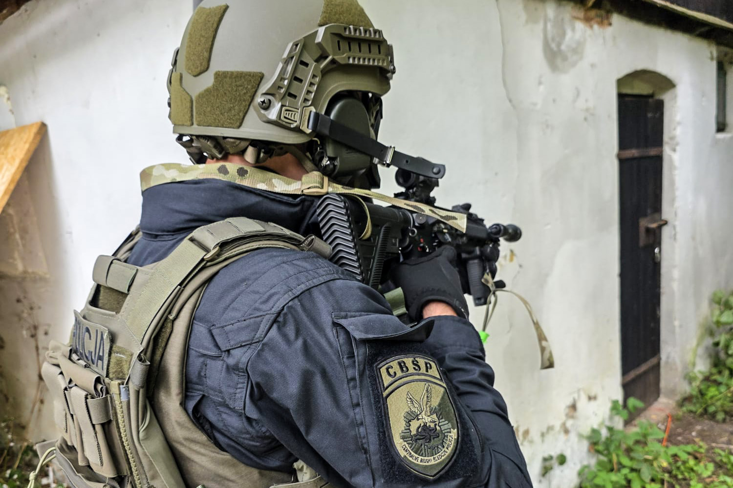 CBŚP zlikwidowało laboratorium narkotykowe. Zabezpieczono narkotyki warte 6 mln PLN