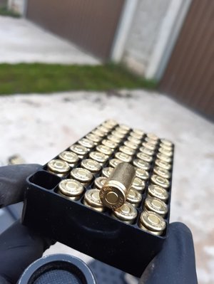 amunicja w pojemniku